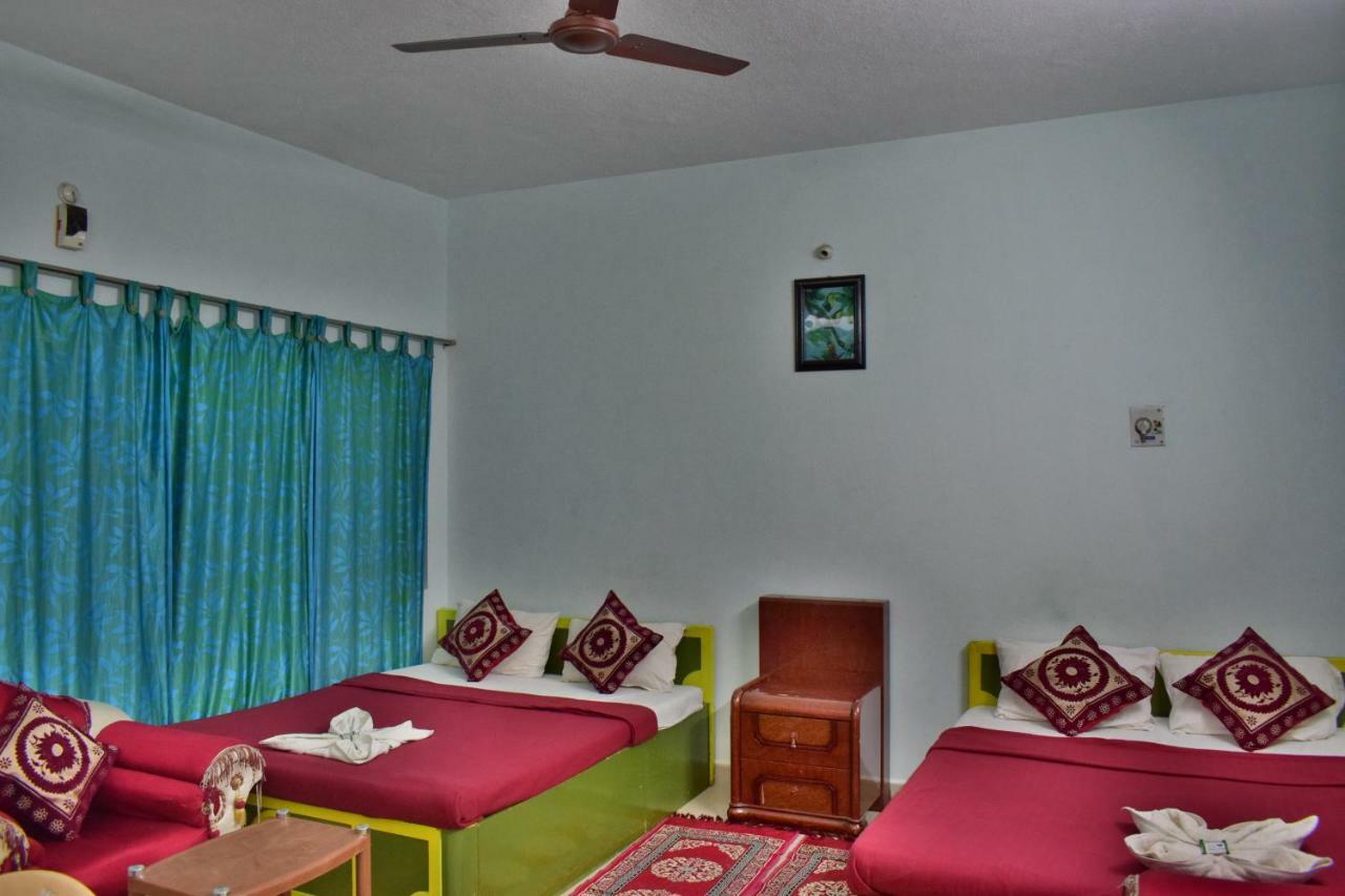 Hotel Kozee Kaves Yelagiri Exterior foto
