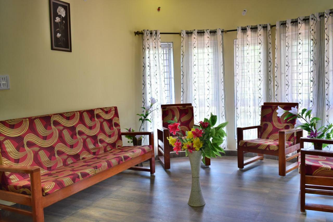 Hotel Kozee Kaves Yelagiri Exterior foto